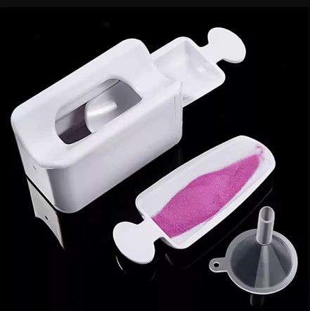 Dėžutė nagų dekoracijoms ir blizgučiams