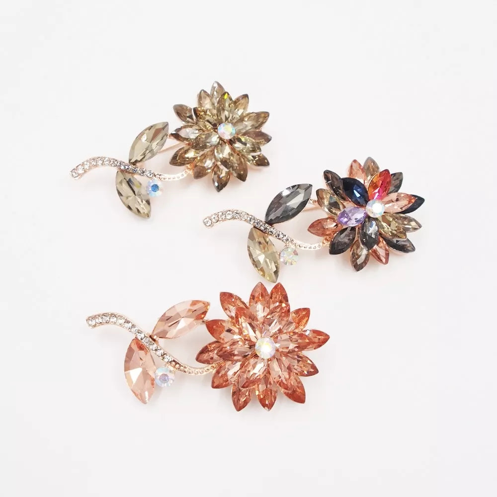 Gėlės su koteliu formos sagė