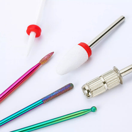 Manikiūro ir pedikiūro antgalių rinkinys