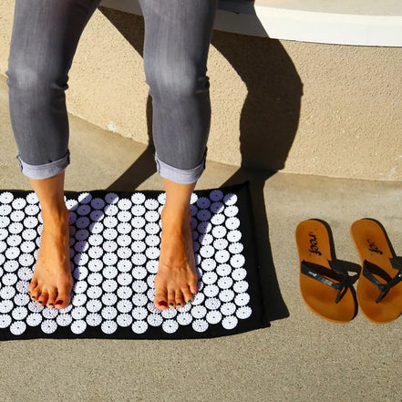 Patogus akupresūros masažinis kilimėlis - Juoda