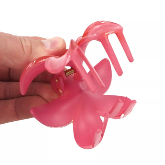 Plaukų segtukas „Gėlė“ – raudonas žavesys jūsų stiliui