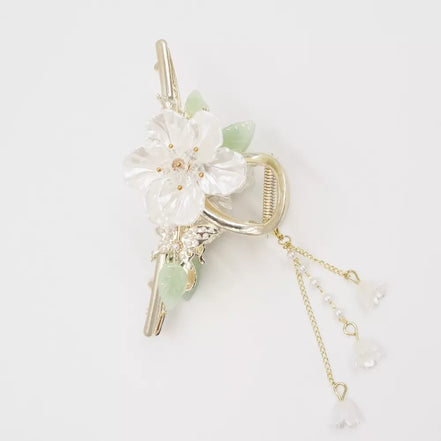 Plaukų segtukas su dideliu gėlės akcentu