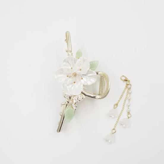 Plaukų segtukas su dideliu gėlės akcentu