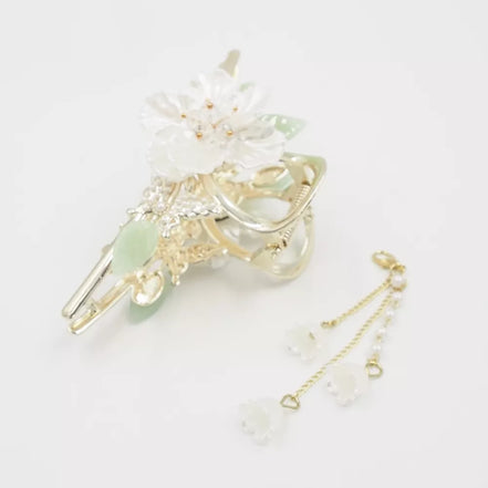 Plaukų segtukas su dideliu gėlės akcentu