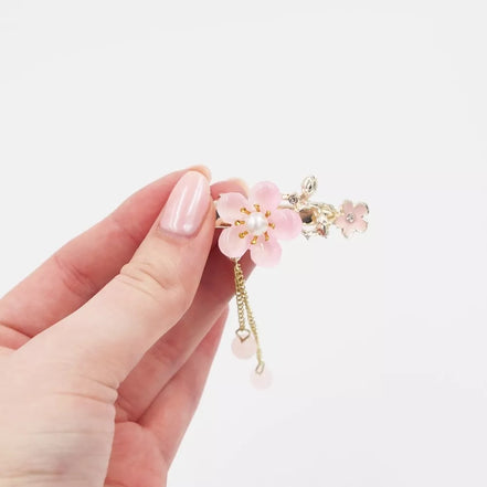 Rožinis plaukų segtukas su vyšnių žiedais