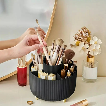 Šepetėlių ir kosmetikos laikiklis