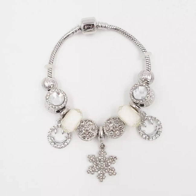 Sidabrinės spalvos apyrankė su snaige