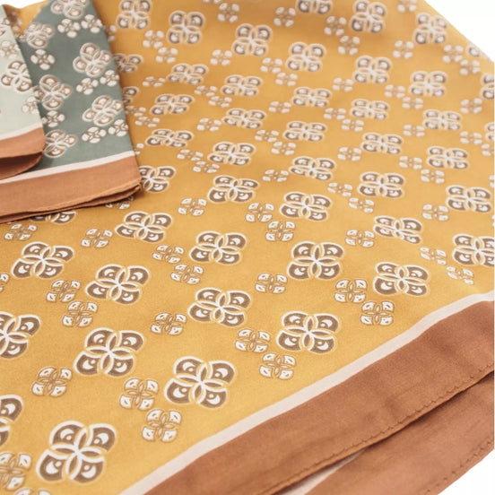 Skarelė 70x70 cm TR531F